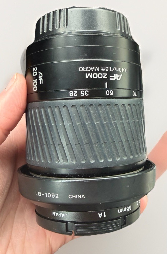Minolta AF 28-100mm F/3.5-5.6 D