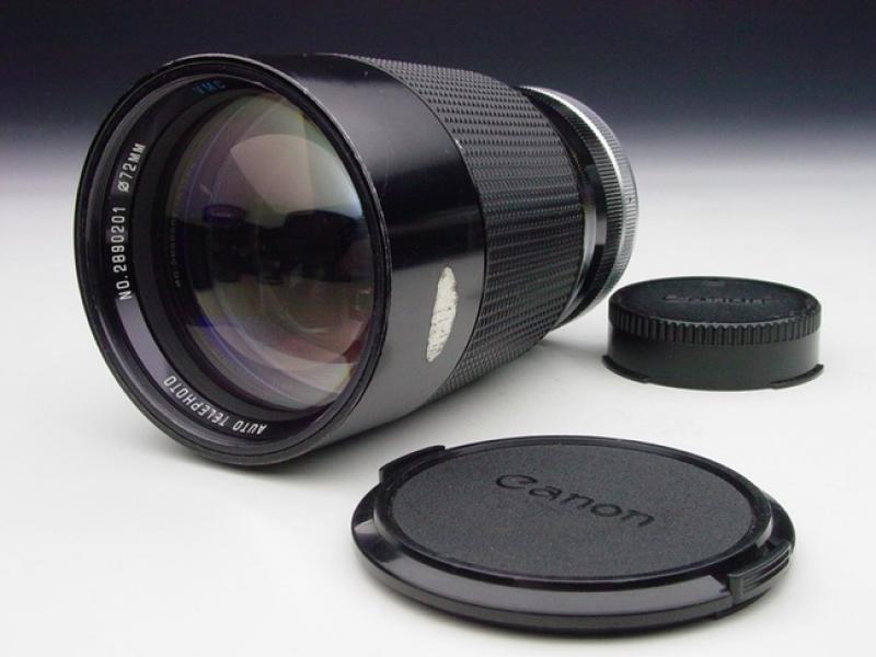 Vivitar Series 1 200mm F/3