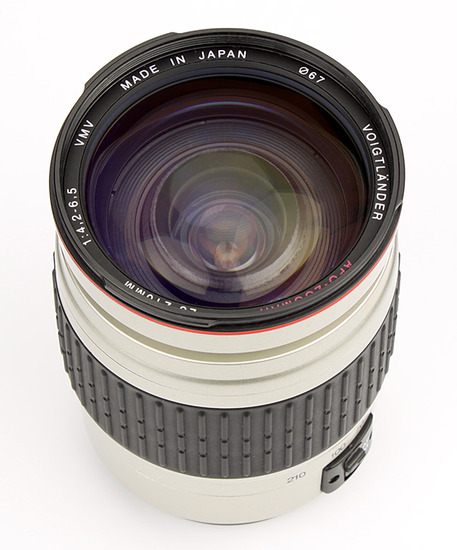 Voigtländer Apo-Zoomar 28-210mm F/4.2-6.5