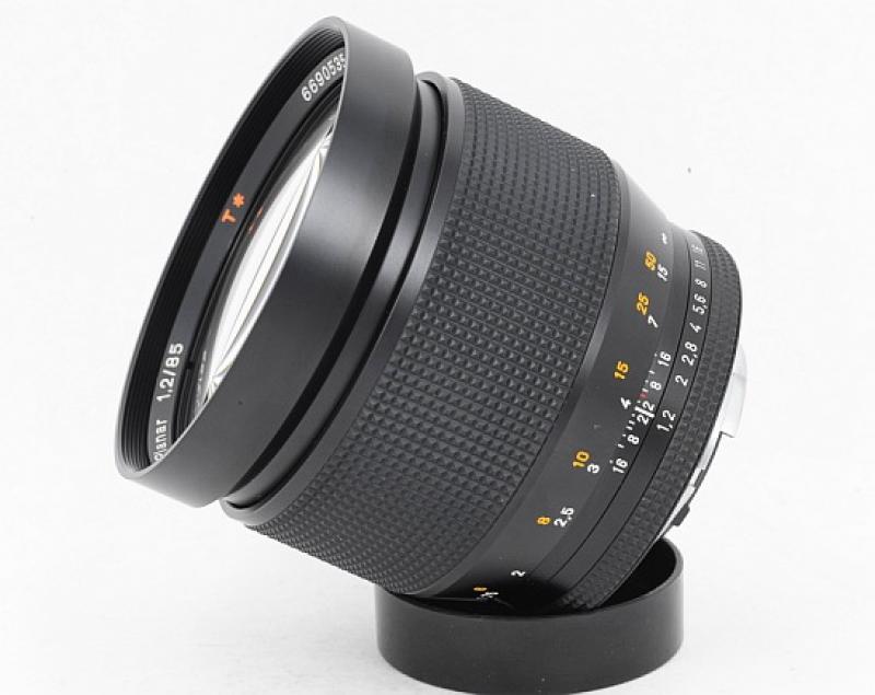Carl Zeiss Planar T* 85mm F/1.2 C/Y