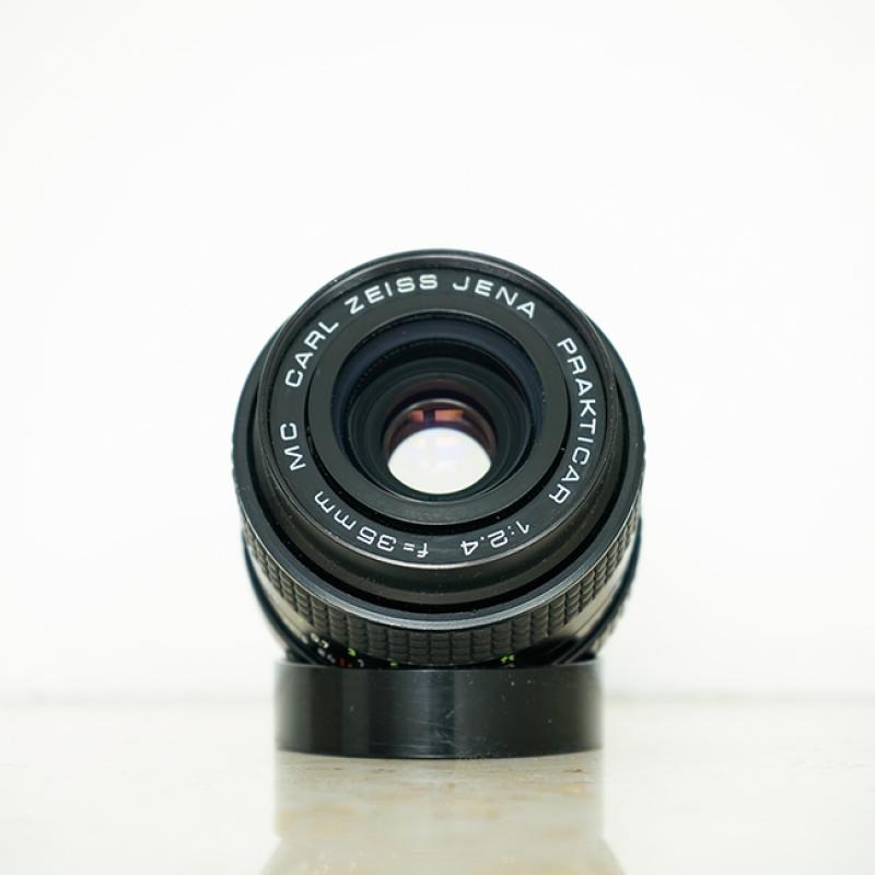 Carl Zeiss Jena Prakticar 35mm F/2.4 MC