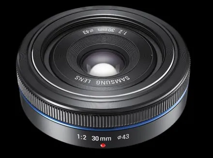 Samsung NX 30mm F/2 Pancake