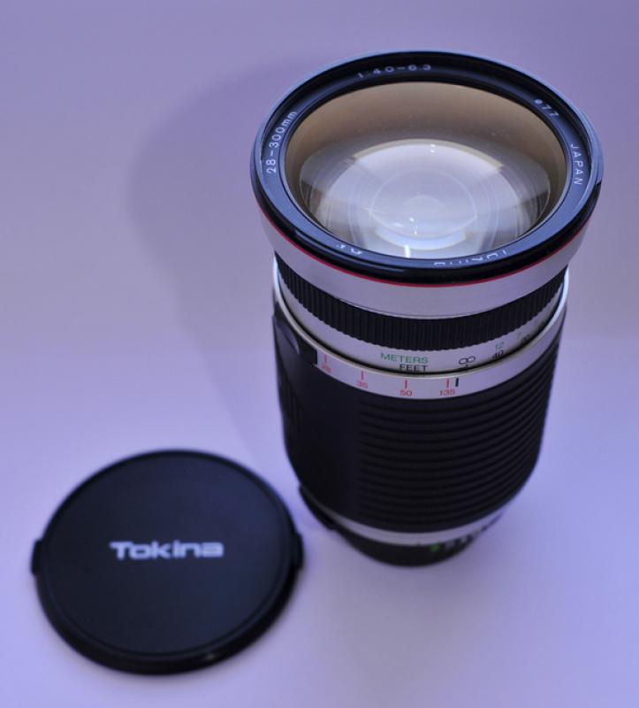 Tokina AF 28-300mm F/4-6.3 EMZ