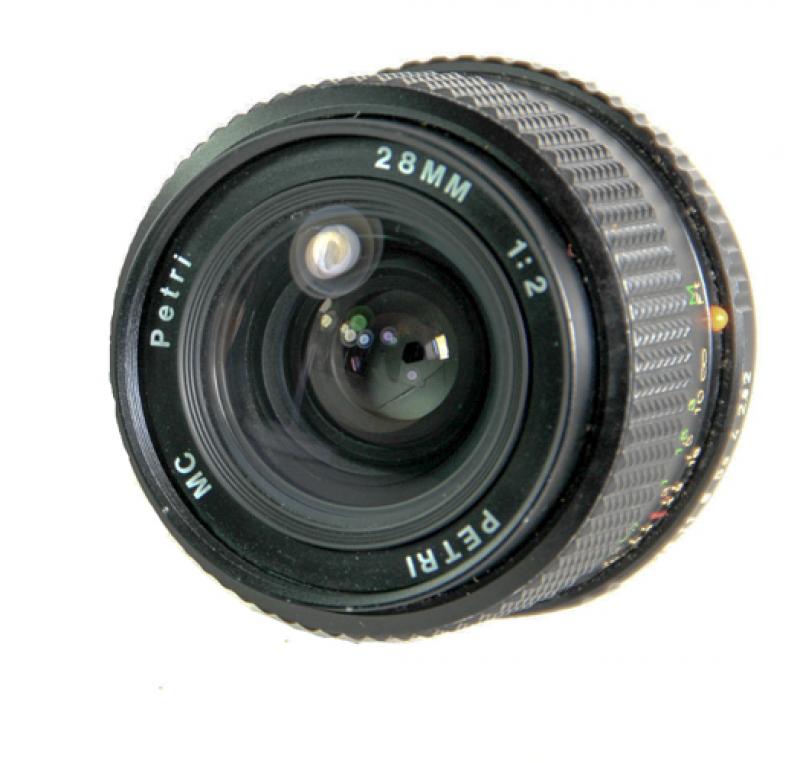 Petri 28mm F/2 MC