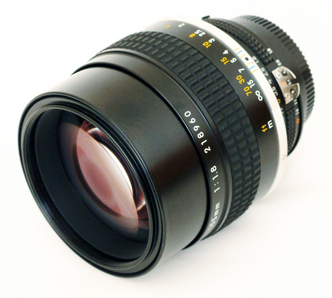 Nikon Nikkor 105mm F/1.8 Ai-S