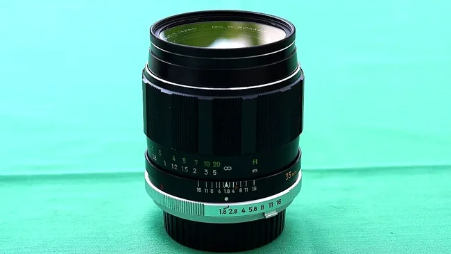 Minolta MC W. Rokkor-HH 35mm F/1.8 MC-I Version