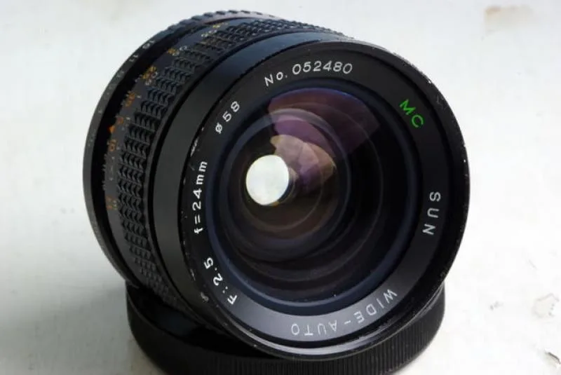 Sun 24mm F/2.5 MC