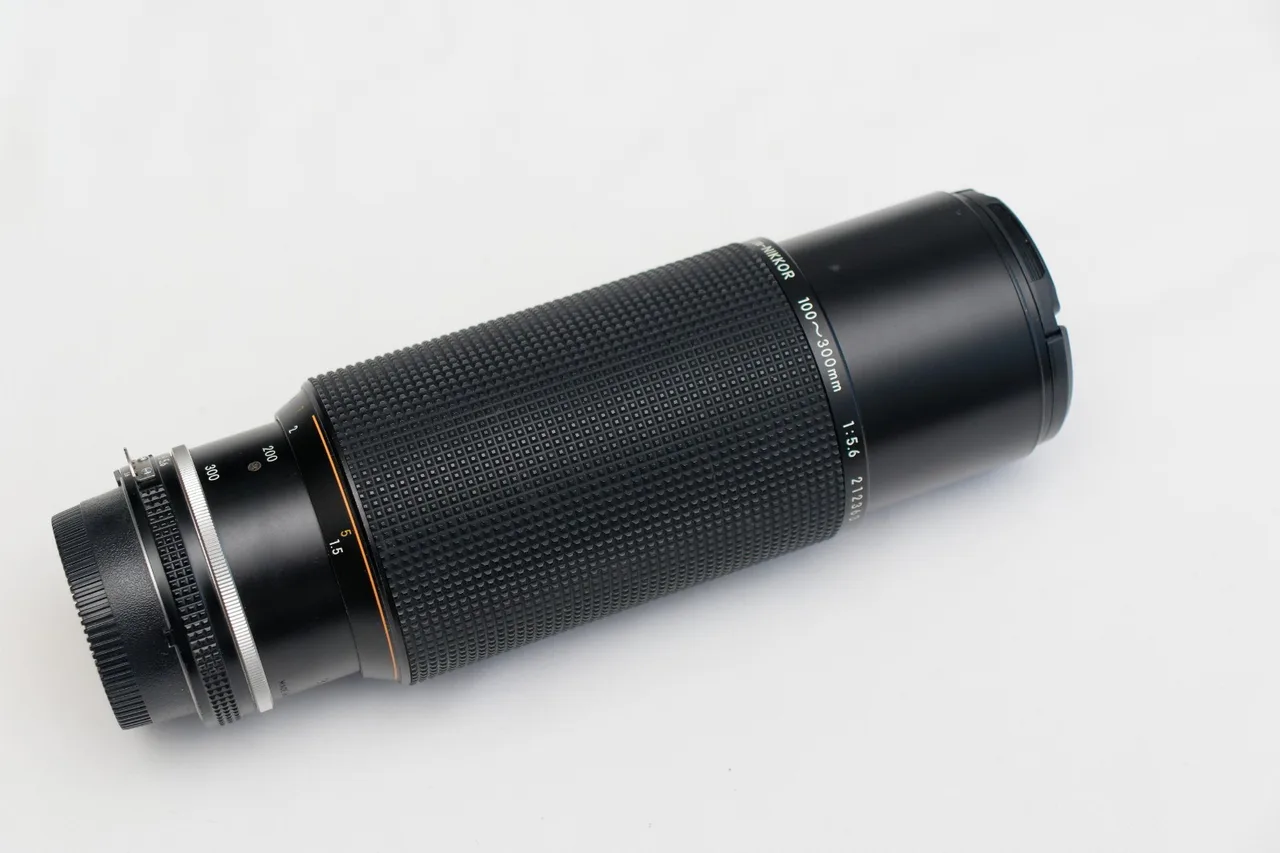 Nikon AI-S Zoom-Nikkor 100-300mm F/5.6