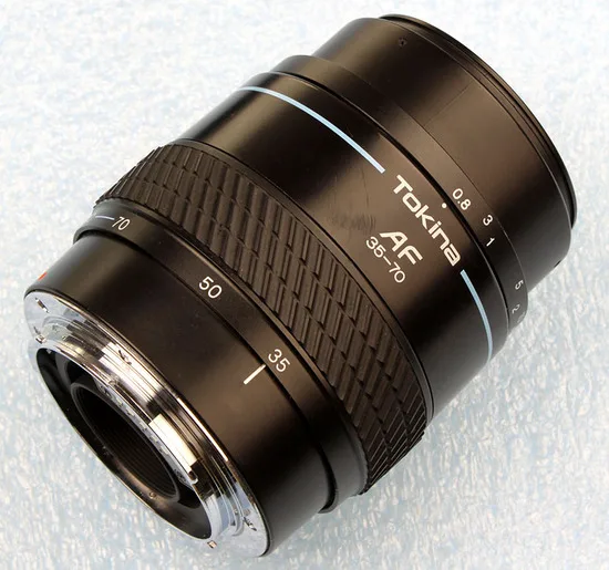 Tokina AF 35-70mm F/3.5-4.6 Macro