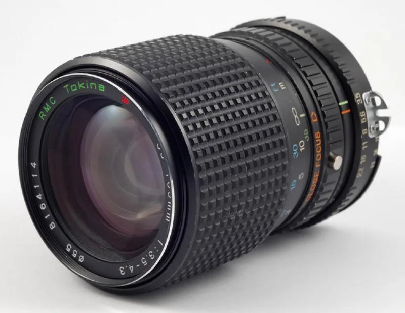 RMC Tokina 35-105mm F/3.5-4.3