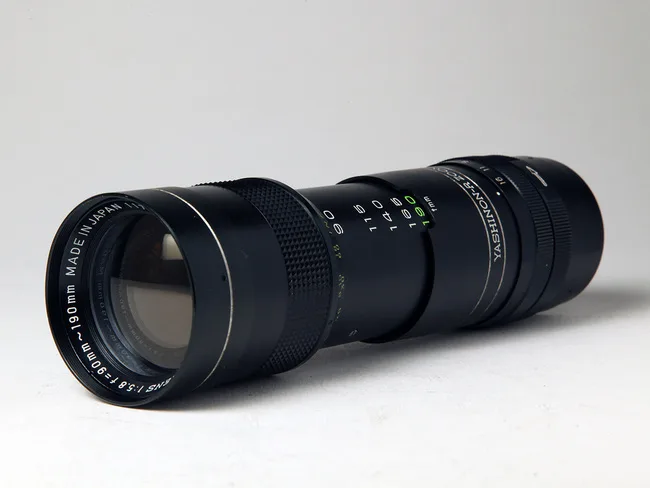 Yashica Yashinon-R 90-190mm F/5.8
