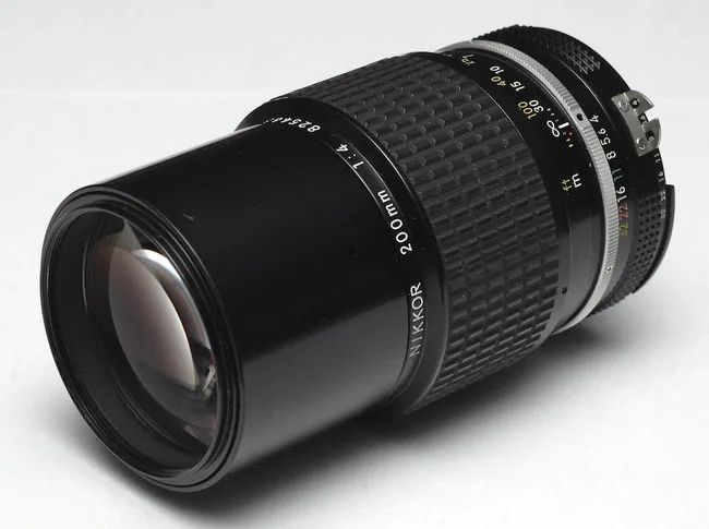 Nikon Nikkor 200mm F/4 Ai