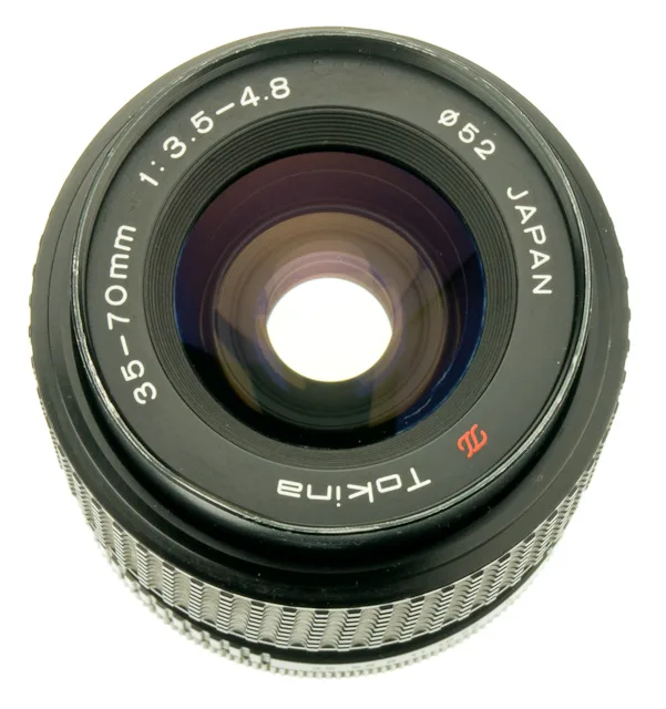 Tokina 35-70mm F/3.5-4.8