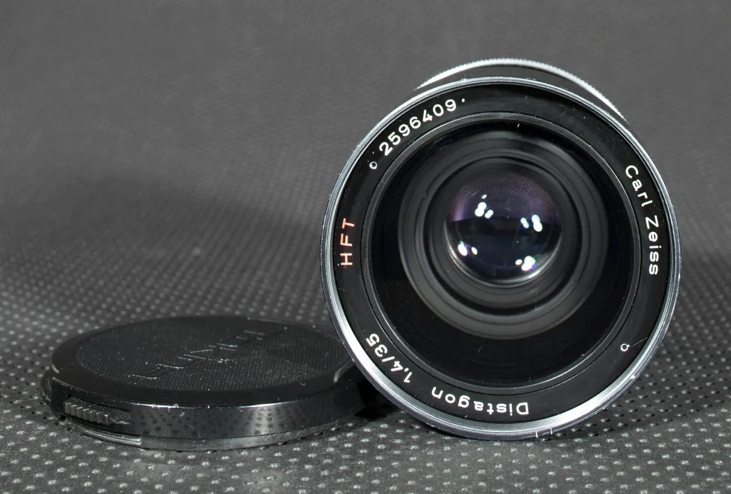 Carl Zeiss Distagon 35mm F/1.4 HFT Rollei QBM Mount