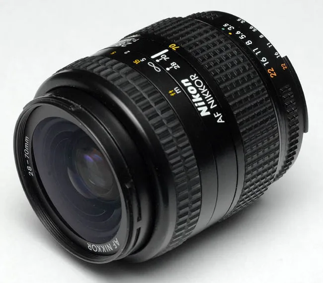 Nikon AF Nikkor 28-70mm F/3.5-4.5