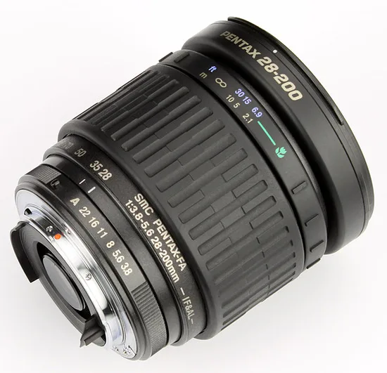 SMC Pentax-FA 28-200mm F/3.8-5.6