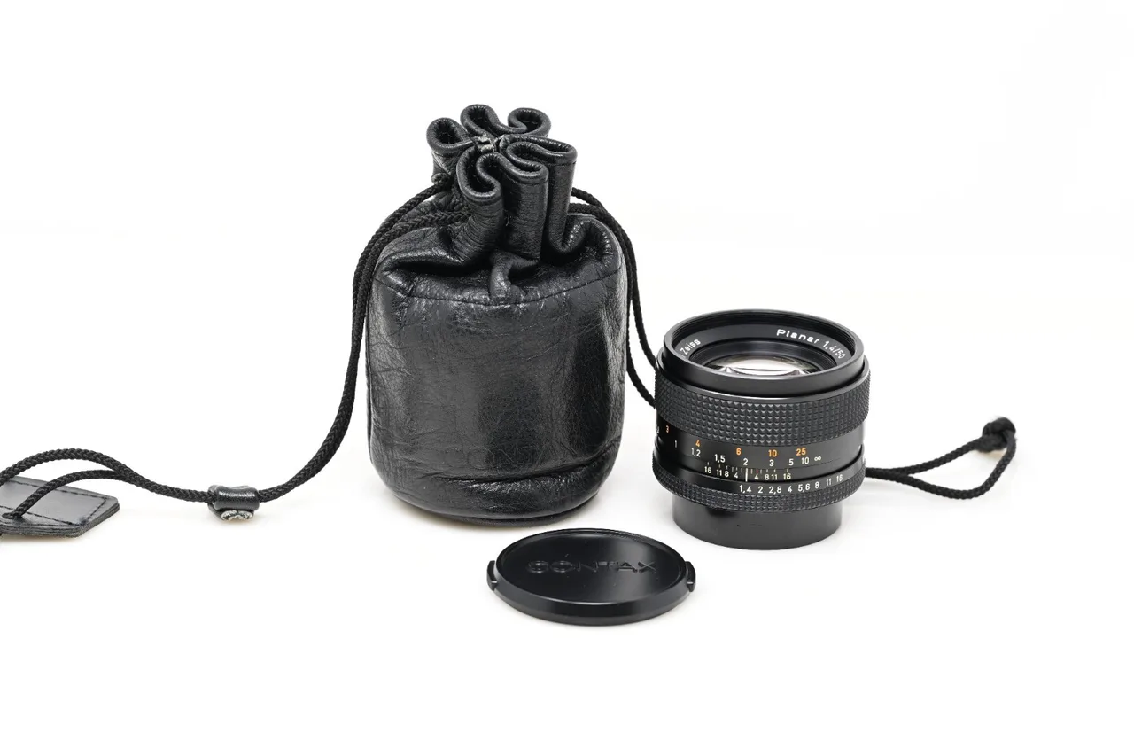 Carl Zeiss Planar T* 50mm F/1.4