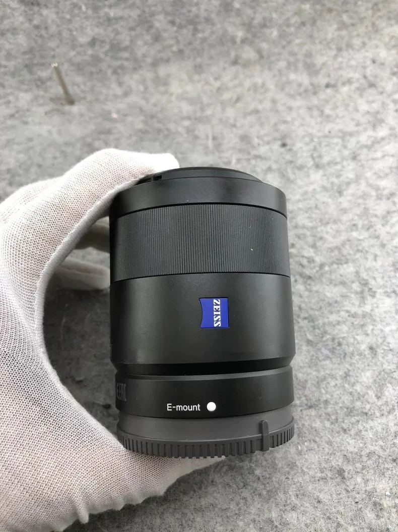 Sony FE ZEISS Sonnar T* 55mm F/1.8 ZA SEL55F/18Z