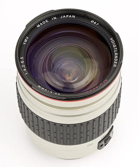 Voigtländer Apo-Zoomar 28-210mm F/4.2-6.5