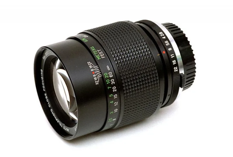 Vivitar 135mm F/2.8 Close Focusing