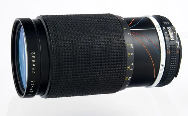 Nikon Nikkor 35-135mm F/3.5-4.5 Ai-S
