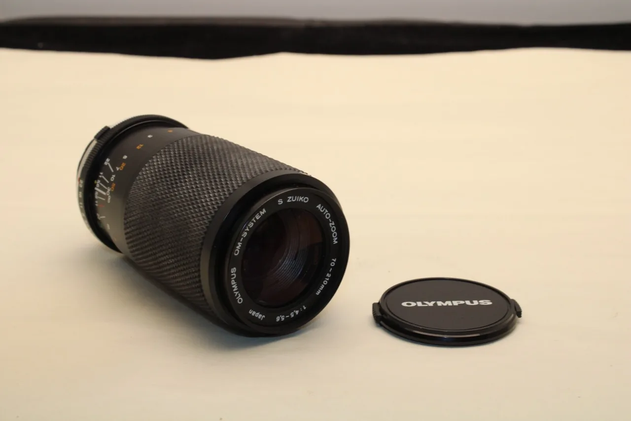 Olympus OM S Zuiko Auto 70-210mm F/4.5-5.6