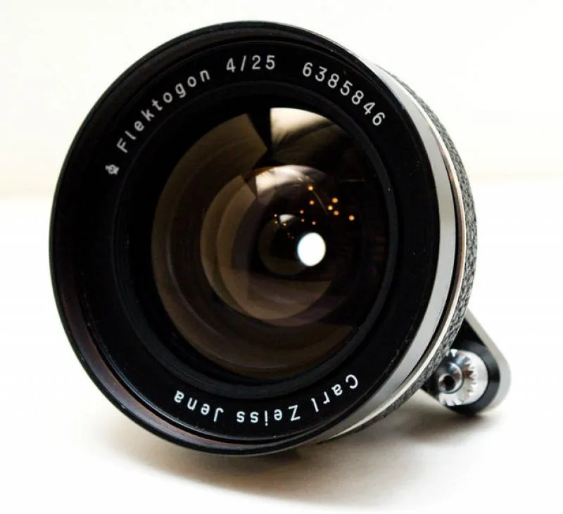 Carl Zeiss Jena Q1 Flektogon 25mm F/4
