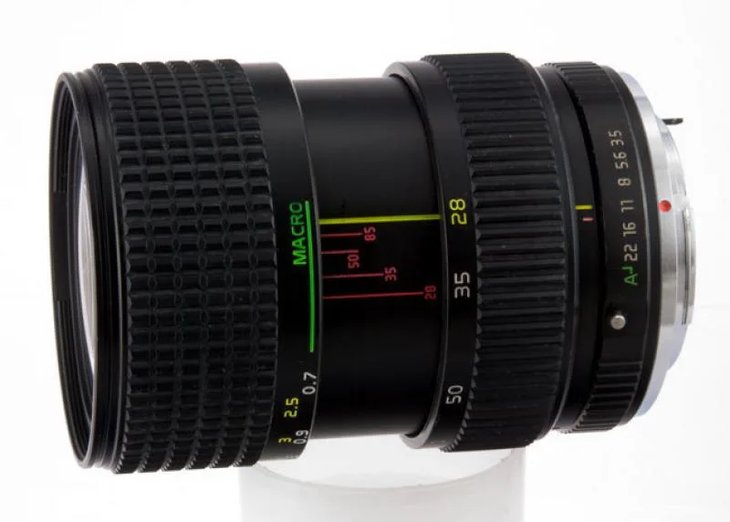 Tokina AT-X 28-85mm F/3.5-4.5 II