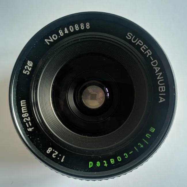 Danubia Super 28mm F/2.8 MC 52Ø