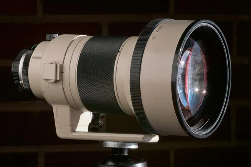 Olympus OM-System Zuiko Auto-T 250mm F/2