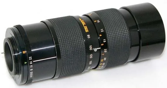 Revuenon-Zoom 80-205mm F/3.9