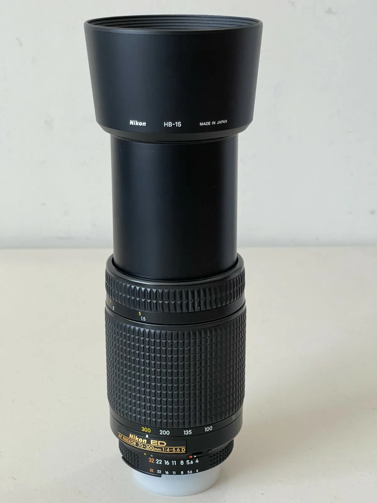 Nikon AF Zoom-Nikkor 70-300mm F/4-5.6D ED