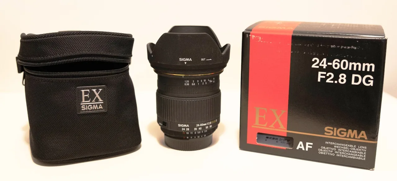 Sigma 24-60mm F/2.8 EX DG
