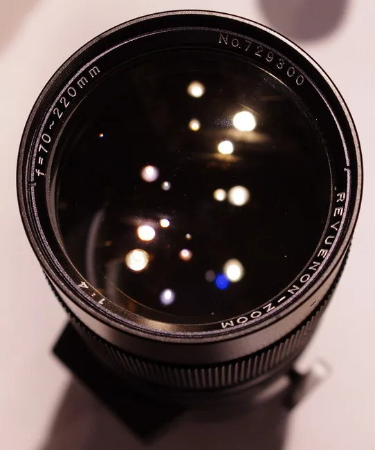 Revuenon Zoom 70-220mm F/4