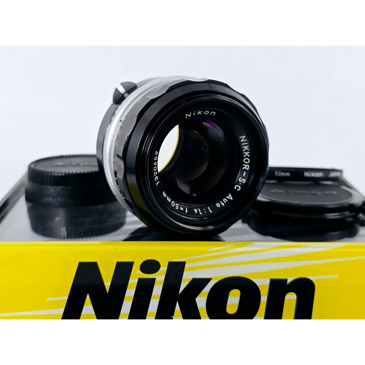 Nikon Nikkor-S Auto 50mm F/1.4