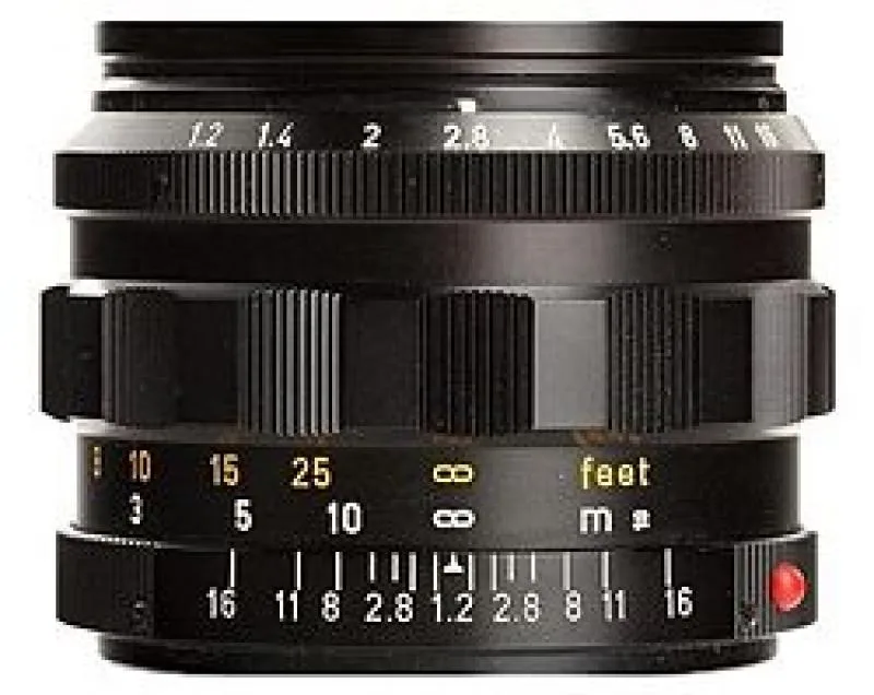 Leica Noctilux 50mm F/1.2