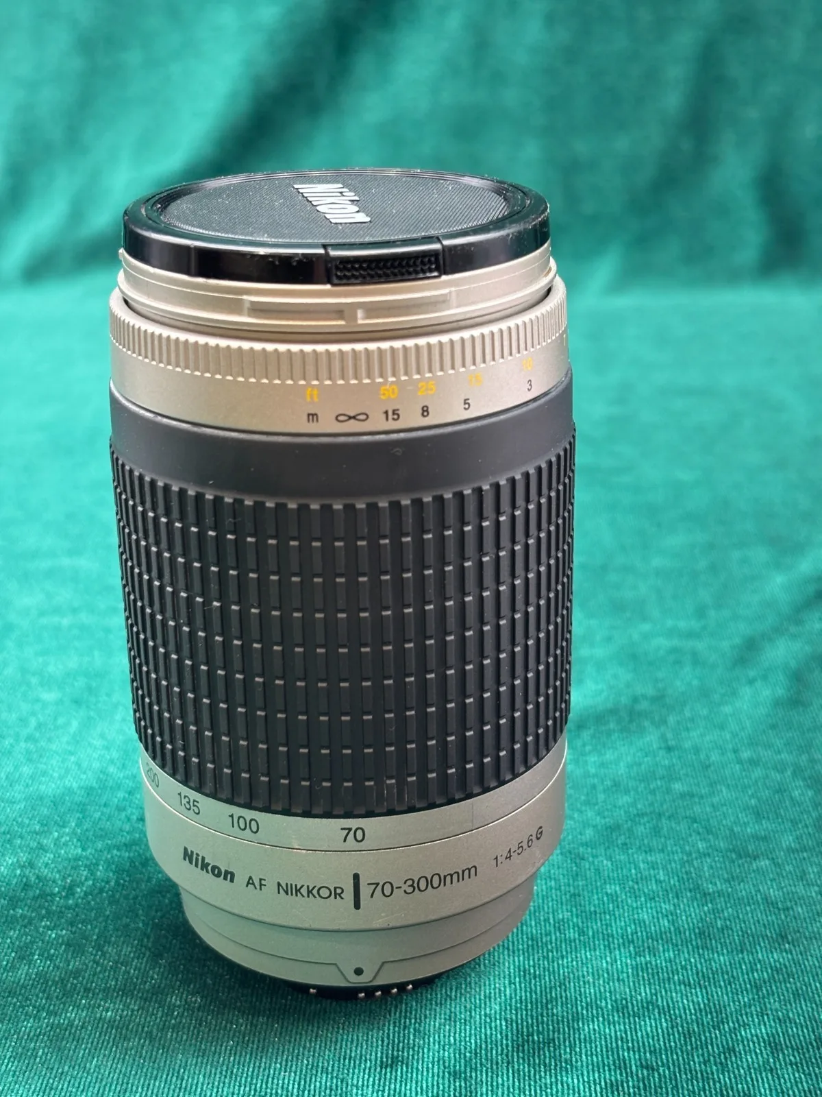 Nikon AF Zoom-Nikkor 70-300mm F/4-5.6G