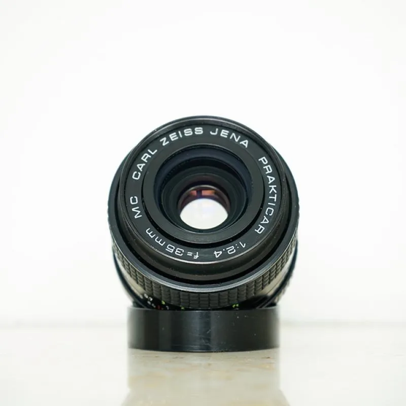 Carl Zeiss Jena Prakticar 35mm F/2.4 MC