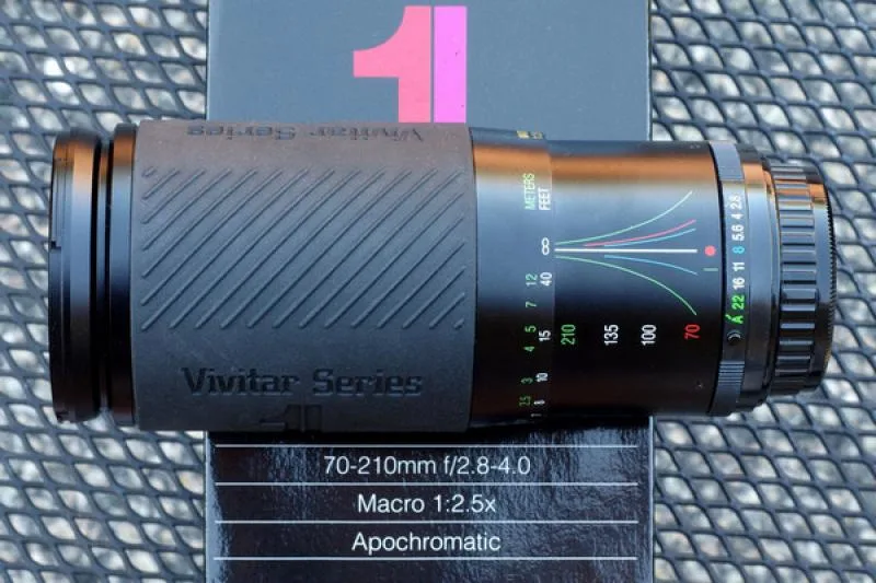 Vivitar MF Series 1 70-210mm F/2.8-4 Apochromatic Cosina