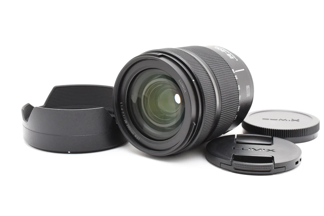 Panasonic Lumix S 28-200mm F/4-7.1 Macro O.I.S.