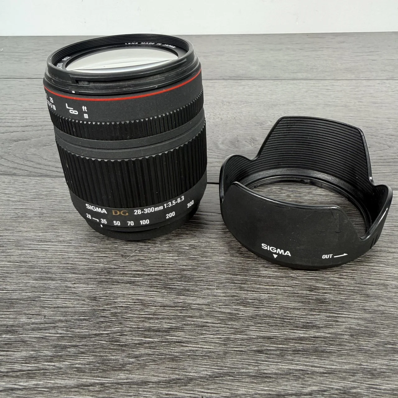 Sigma 28-300mm F/3.5-6.3 Macro