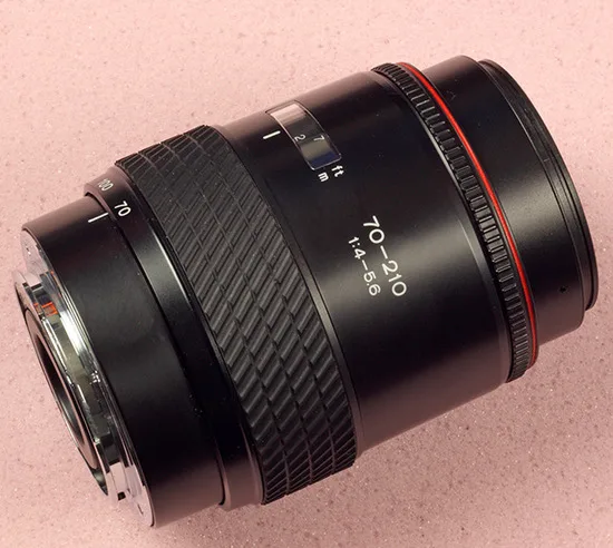 Tokina AF 70-210mm F/4-5.6