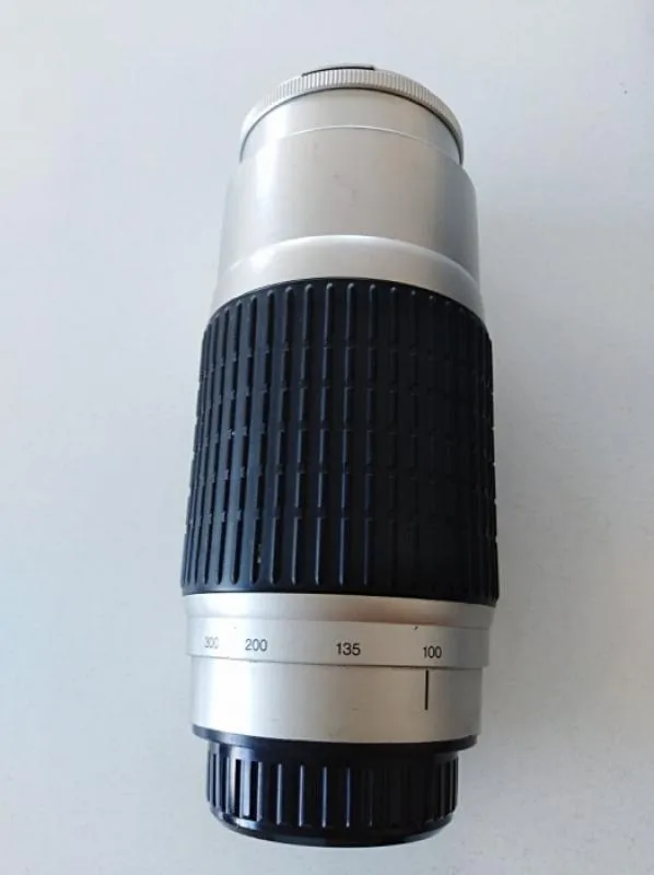 Voigtlander Telomar AF 100-300mm F/5.6-6.7