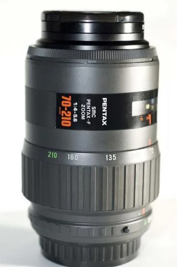 SMC Pentax-F ZOOM 70-210mm F/4-5.6