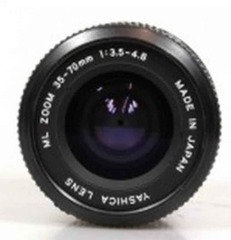Yashica ML Zoom 35-70mm F/3.5-4.5