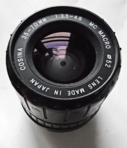 Cosina 35-70mm F/3.5-4.8 MC Macro