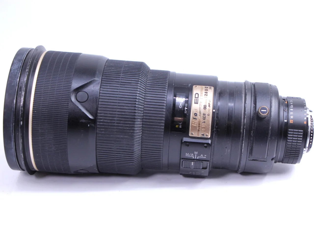 Nikon Nikkor 300mm F/2.8 ED
