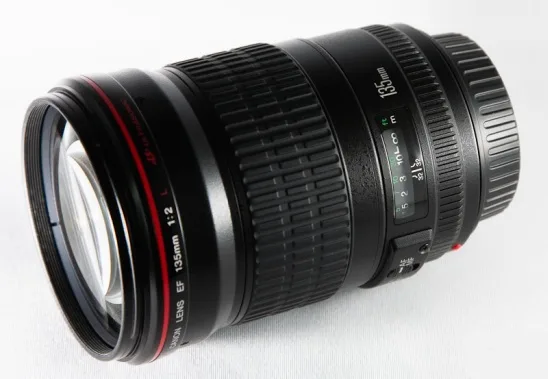 Canon EF 135mm F/2 L USM