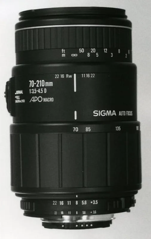 Sigma AF 70-210mm F/3.5-4.5 APO Macro