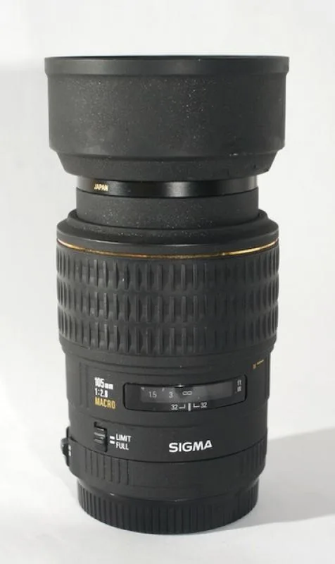 Sigma AF 105mm F/2.8 EX Macro